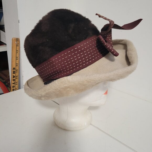 Vintage Schiaparelli 70's Cream and Brown Mohair Felt hat - Picture 1 of 5